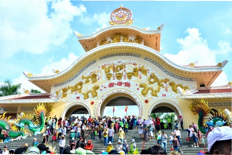 Tổng quan khu du lịch văn hóa Suối Tiên