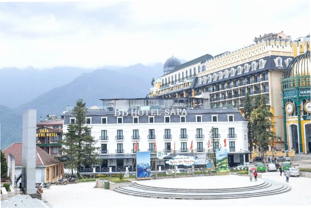 Tổng quan kiến trúc châu Âu của BB Hotel Sapa lung linh về đêm