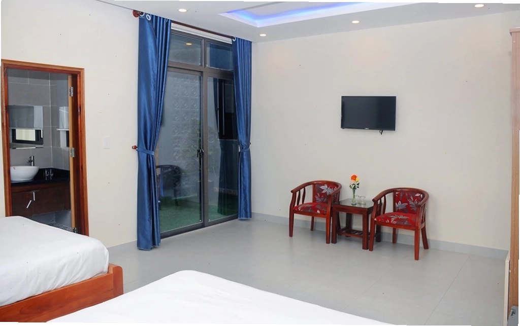 Tổng quan Melody Boutique Villa Hội An với hồ bơi và không gian xanh mát