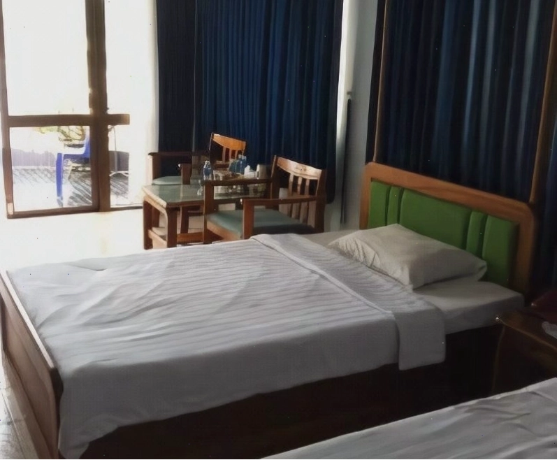 Tổng quan một căn phòng tại Khách sạn Hoa Tiêu