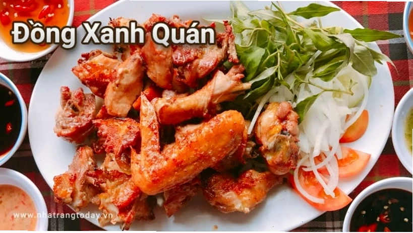 Tổng quan nhà hàng Đồng Xanh Nha Trang với không gian sân vườn xanh mát