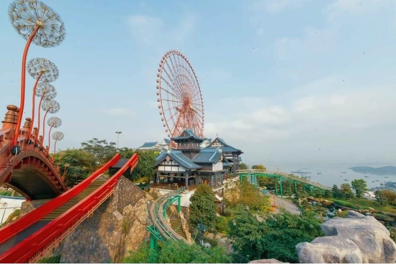 Tổng quan Sun World Hạ Long Park nhìn từ trên cao với hai khu vực chính