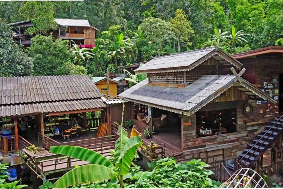 Tổng quan vẻ đẹp yên bình của Mae Kampong Village