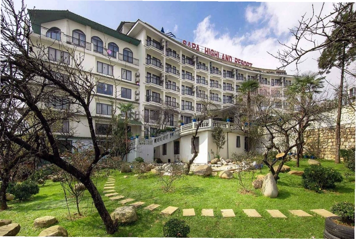 Tổng quan vẻ ngoài Sapa Highland Resort & Spa nhìn từ xa