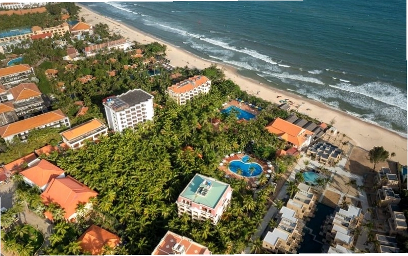 Tổng quan về Sea Lion Beach Resort & Spa Mũi Né với bãi biển xanh mát