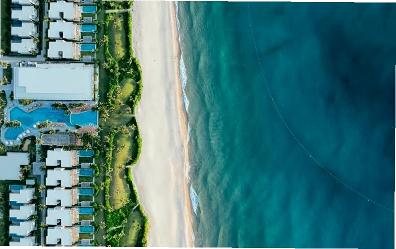 Tổng quan về The Ocean Resort Quy Nhơn với bãi biển trải dài