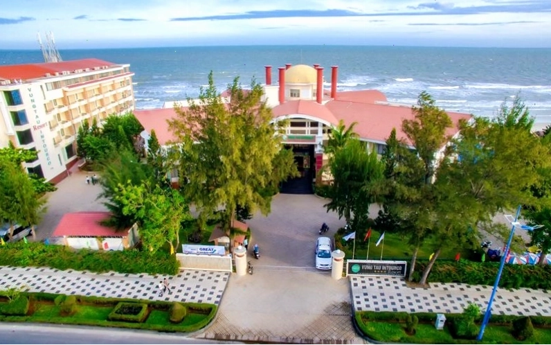Tổng quan về Vũng Tàu Intourco Resort với không gian xanh mát và gần biển