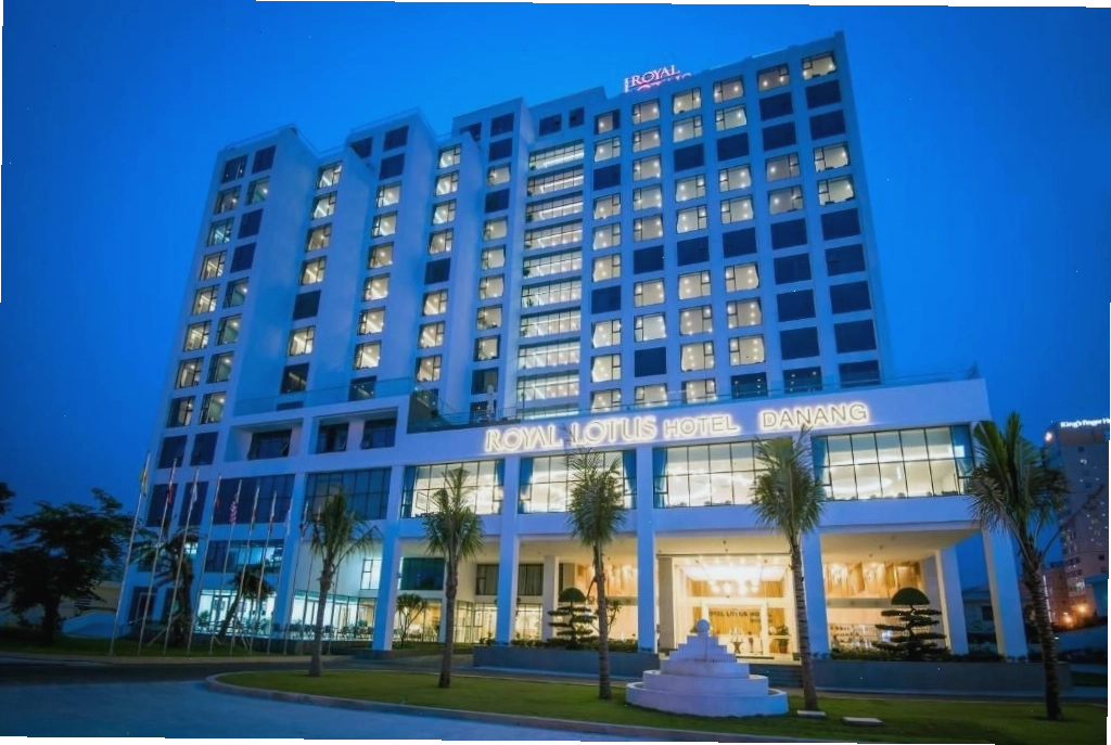 Tổng thể kiến trúc sang trọng của Royal Lotus Hotel Danang