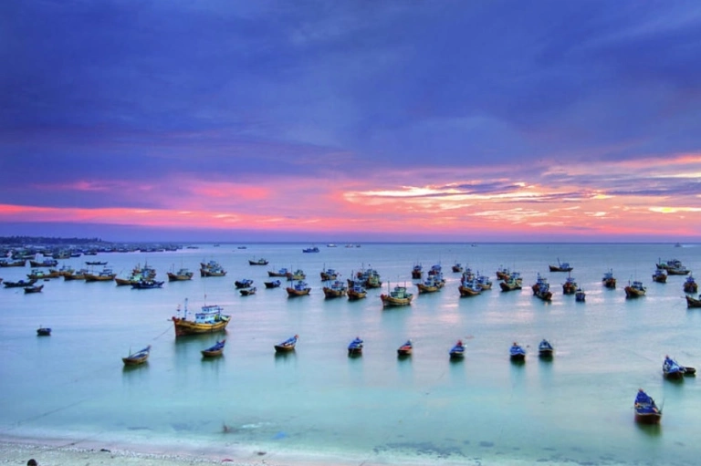 Top 10+ Bãi Biển Phan Thiết Đẹp Nhất: Thiên Đường Biển Xanh Cát Trắng