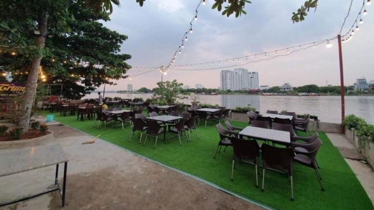 TOP 10 Nhà hàng bên sông Bình Thạnh view đẹp, lý tưởng cho mọi dịp