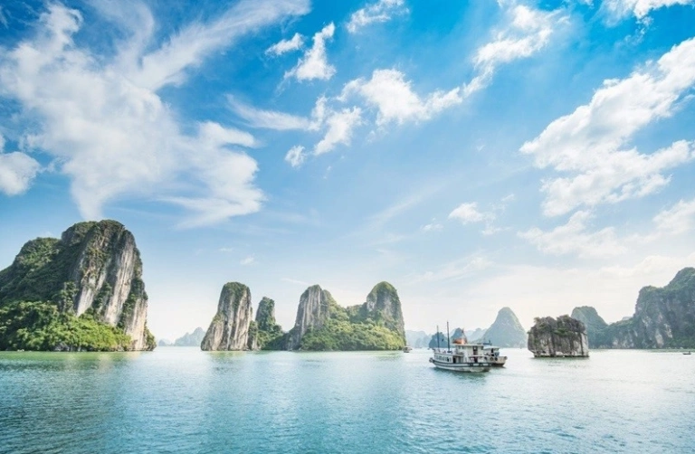 Top 20 Địa Điểm Du Lịch Việt Nam Hấp Dẫn Bạn Không Thể Bỏ Lỡ