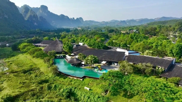 Top Resort Hòa Bình Tuyệt Đẹp Cho Kỳ Nghỉ Cuối Tuần 2026