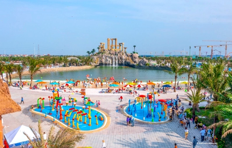Trải nghiệm các trò chơi dưới nước tại công viên Royal Wave Park