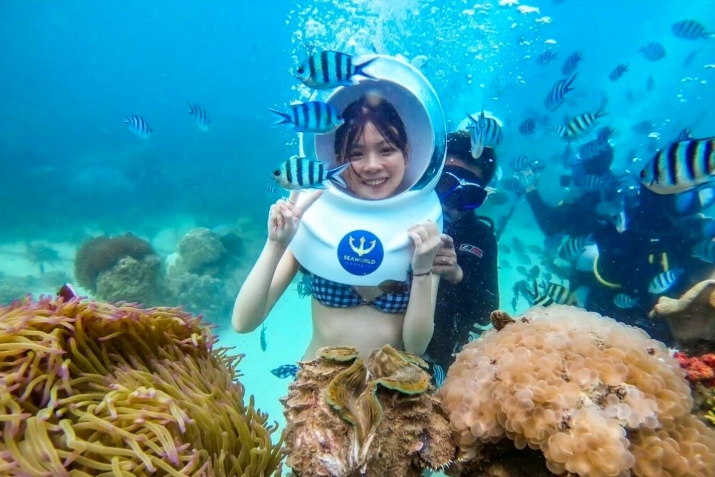 Trải nghiệm đi bộ dưới đáy biển tại Công viên San hô Namaste Phú Quốc