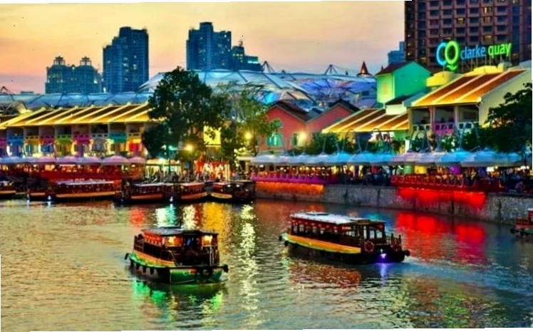 Trải nghiệm đi thuyền Bumboat khám phá cảnh đẹp quanh Merlion Park