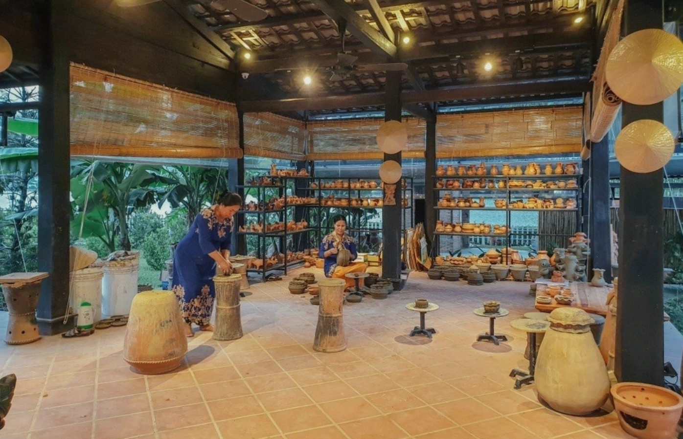 Trải nghiệm làm gốm Chăm tại Champa Island Resort & Spa Nha Trang