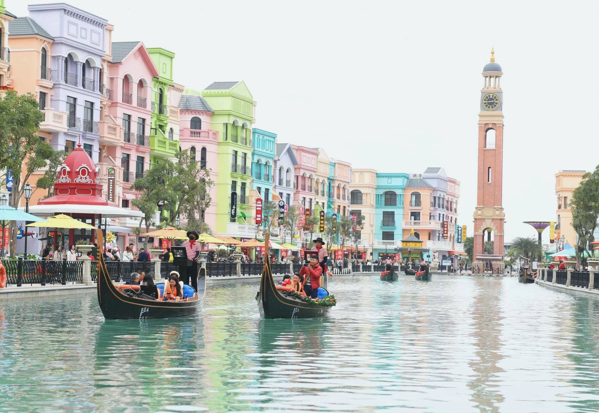Trải nghiệm ngồi thuyền Gondola