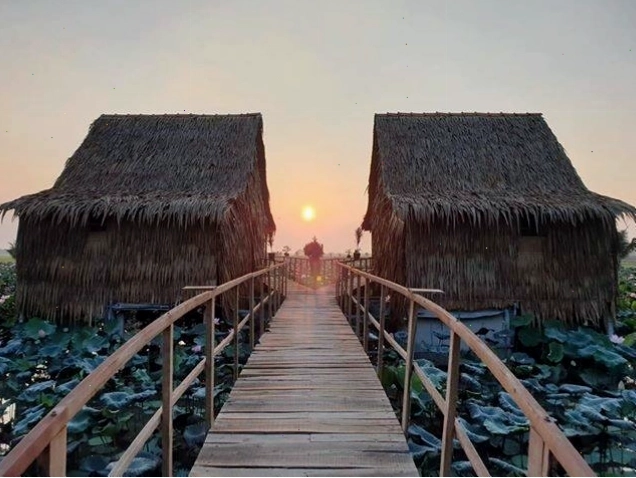 Trải nghiệm tát mương bắt cá tại Tư Cá Linh