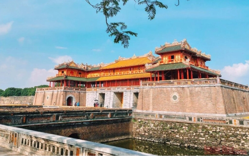 Trải nghiệm thư giãn tại suối nước nóng