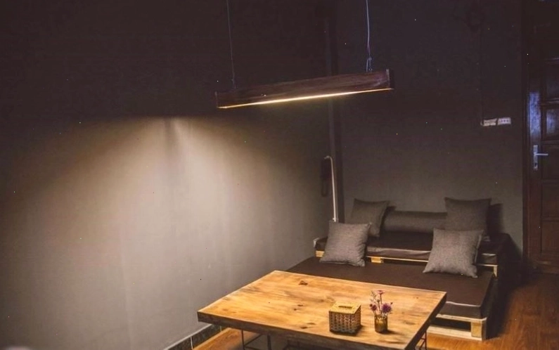 Trải nghiệm xem phim tại quán cafe phim Long Biên