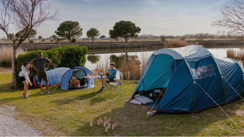 Trang bị lều trại, đồ dùng dã ngoại tiện lợi cho chuyến đi