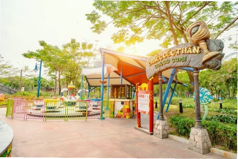 Trò chơi Thác Hải Tượng tại Công viên Rồng