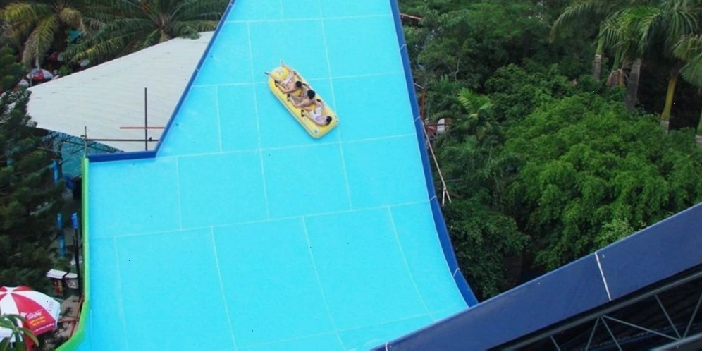 Trò trượt phao Bomerang