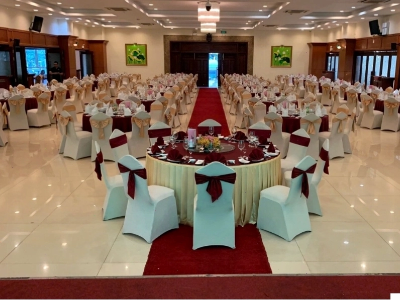 Trung tâm tiệc cưới 272 Quận 3 với không gian trang trọng và tổ chức chuyên nghiệp