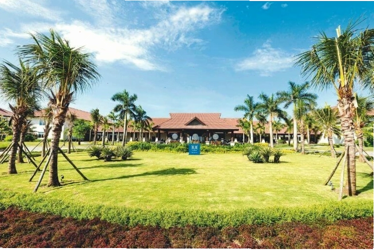 TUI BLUE Nam Hoi An khu nghỉ dưỡng đẳng cấp với khu vườn xanh mát
