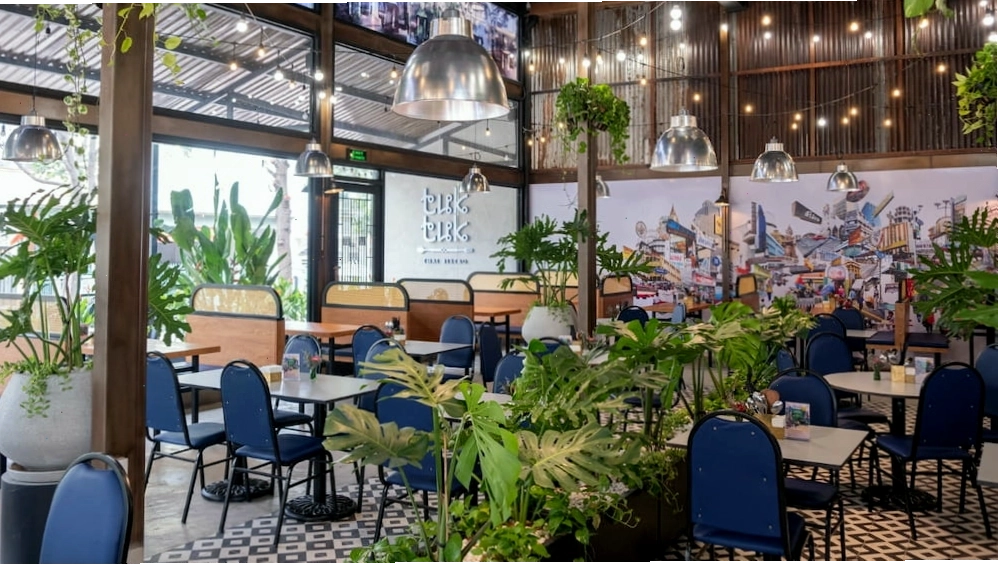 TukTuk Thai Bistro với phong cách bài trí hiện đại, cá tính và trẻ trung