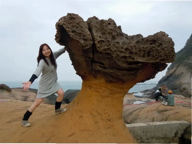 Tượng đá Công Chúa (Cute Princess Rock) tại Công viên Dã Liễu
