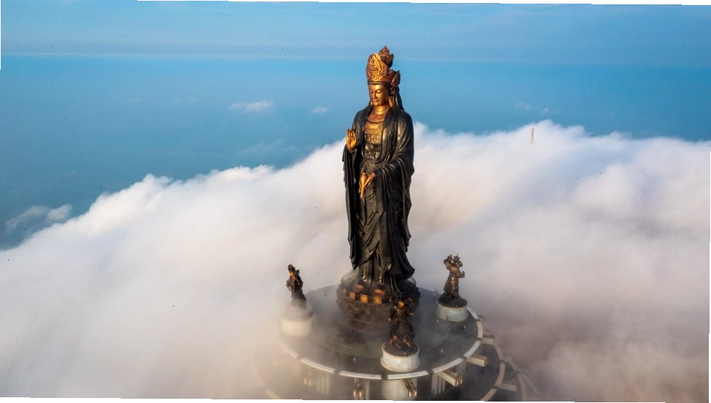 Tượng Phật Bà Tây Bổ Đà Sơn uy nghiêm trên đỉnh núi Bà Đen