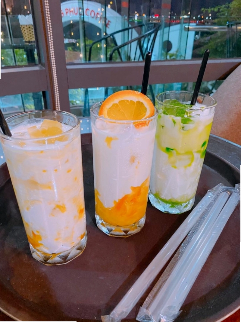 Văn Lang Coffee nhìn ra Công viên Văn Lang