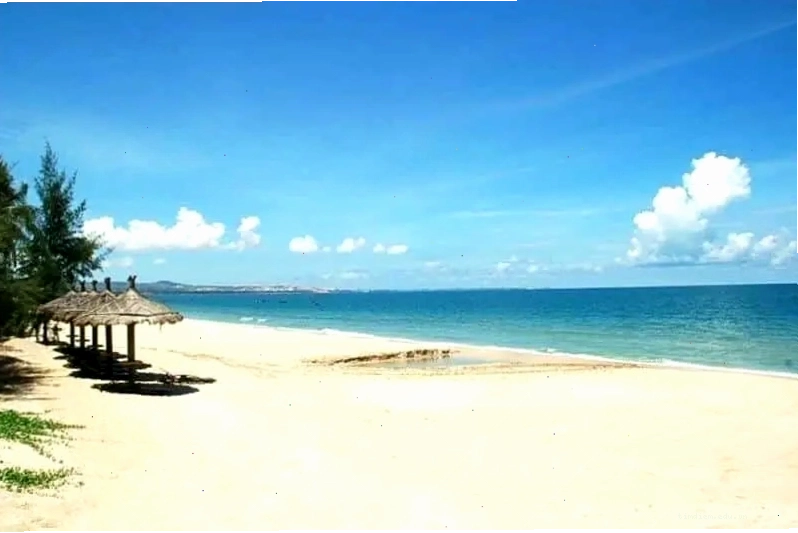 Vẻ đẹp hoang sơ của biển Cam Bình Bình Thuận