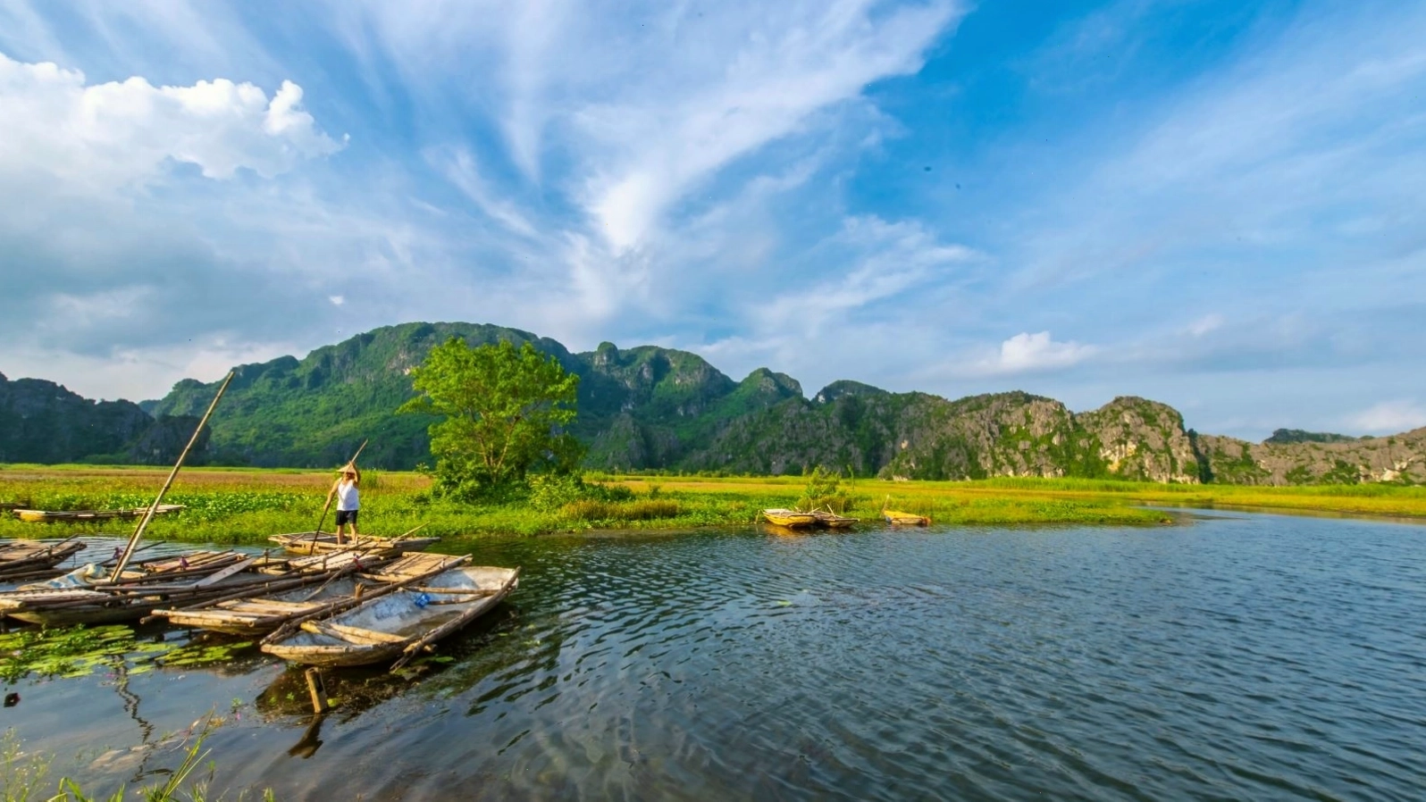 Vẻ đẹp khu du lịch Vân Long - Ninh Bình như bức tranh thuỷ mạc khổng lồ