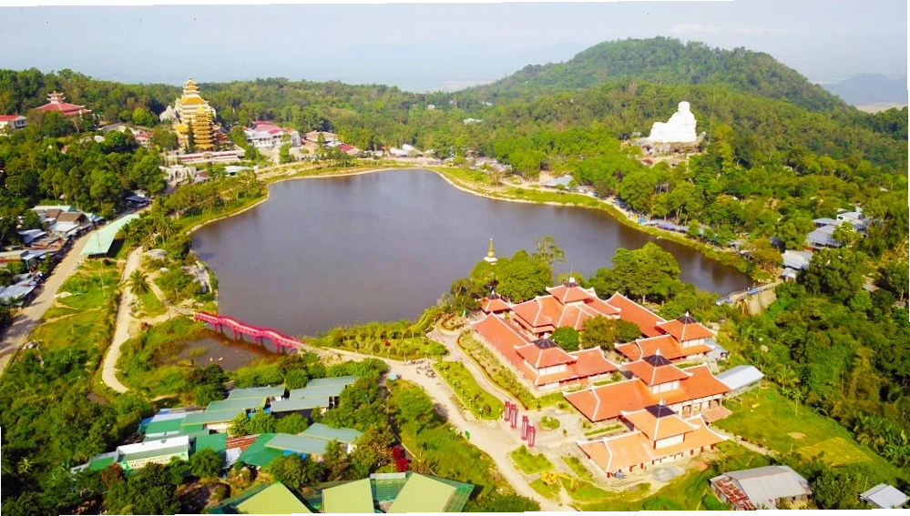 Vẻ đẹp Núi Cấm An Giang vào mùa xuân