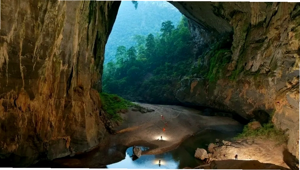 Vẻ đẹp tráng lệ của nhũ đá bên trong Động Phong Nha - Kẻ Bàng
