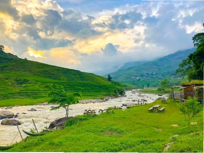 Vẻ đẹp xiêu lòng của Suối Mường Hoa Sapa