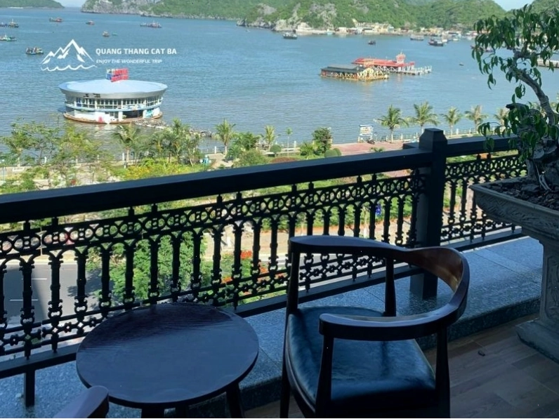Vị trí đắc địa của Khách sạn Quang Tùng Cát Bà