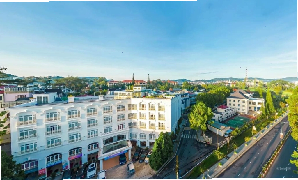 Vị trí lý tưởng của Khách sạn Ngọc Phát Đà Lạt gần Hồ Xuân Hương