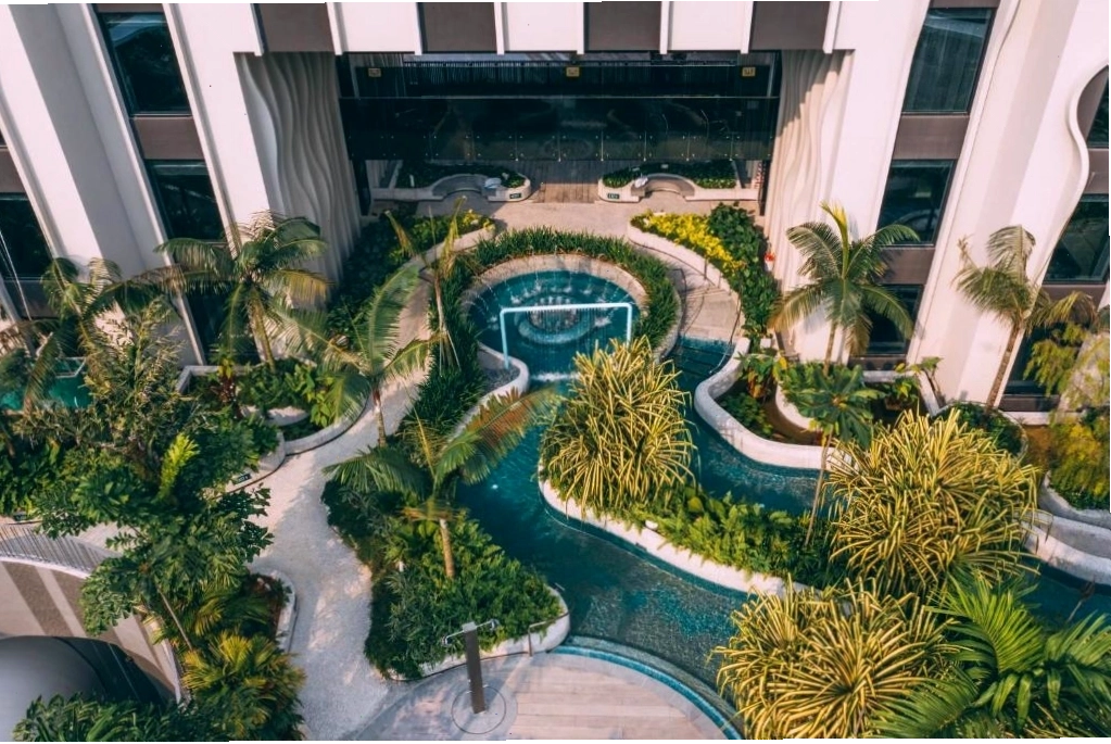 Vị trí lý tưởng của Village Hotel Sentosa gần khu vui chơi