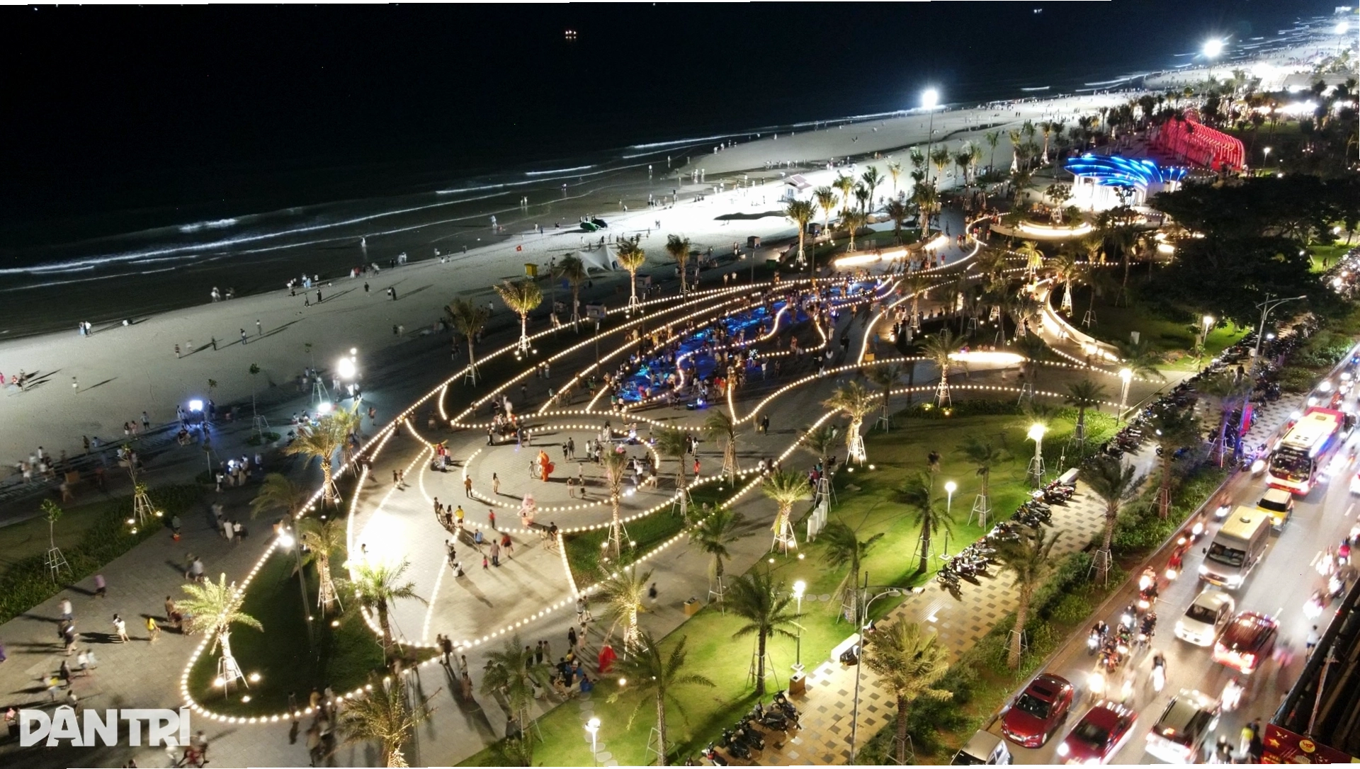 View đẹp từ mũi vọng cảnh tại Công viên Bãi Sau