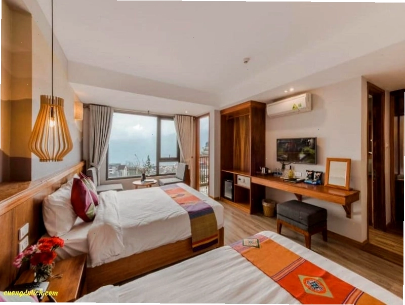View núi non từ khách sạn Sapa