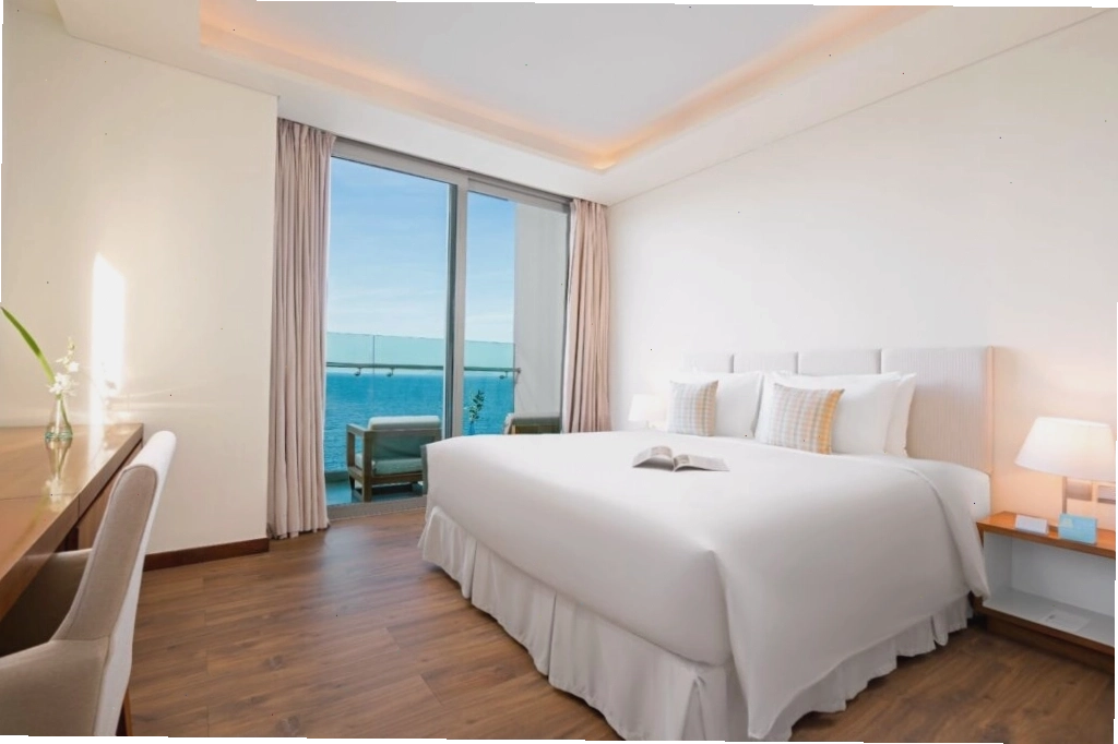 View phòng biển tại A La Carte Danang Beach