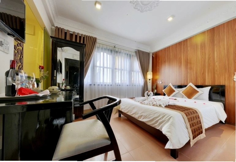 View từ ban công phòng nhìn ra khu vườn