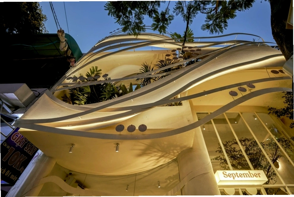 View từ bên trong quán cafe tổ chim nhìn ra mặt tiền