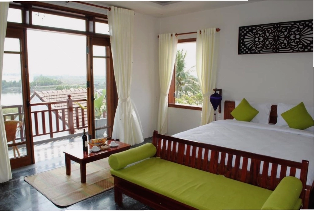 Villa Osaka Mũi Né với hồ bơi riêng và không gian thoáng đãng