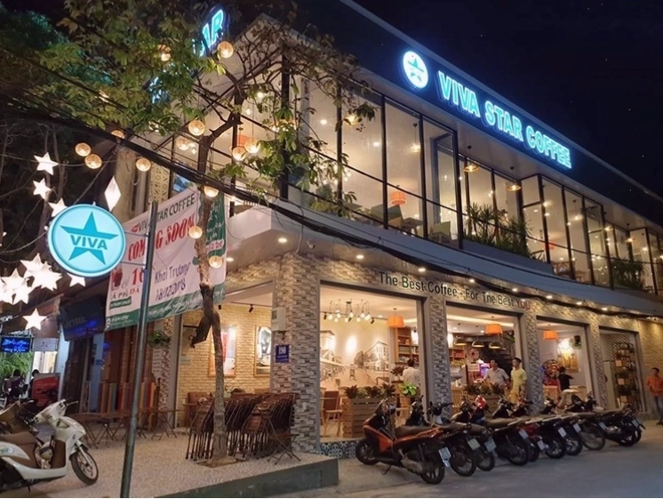 Viva Star Coffee không gian rộng rãi