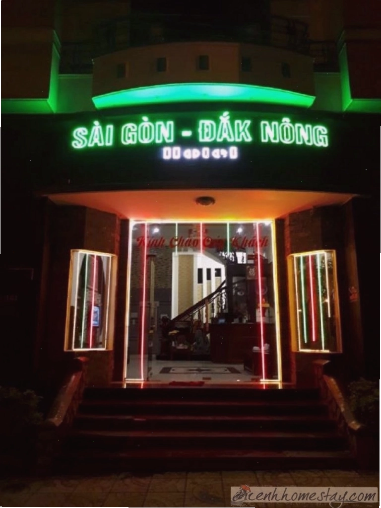 Vườn cây xanh mát quanh homestay