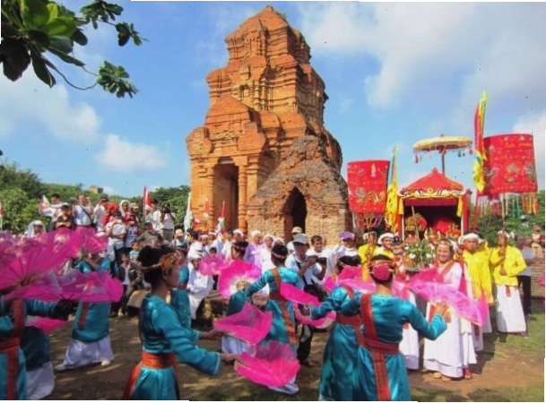 Vườn nho Thái An với những chùm nho sai quả